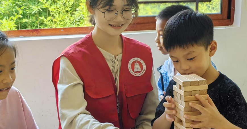 玉师学子三下乡：守护稚嫩童心，共筑安全防线